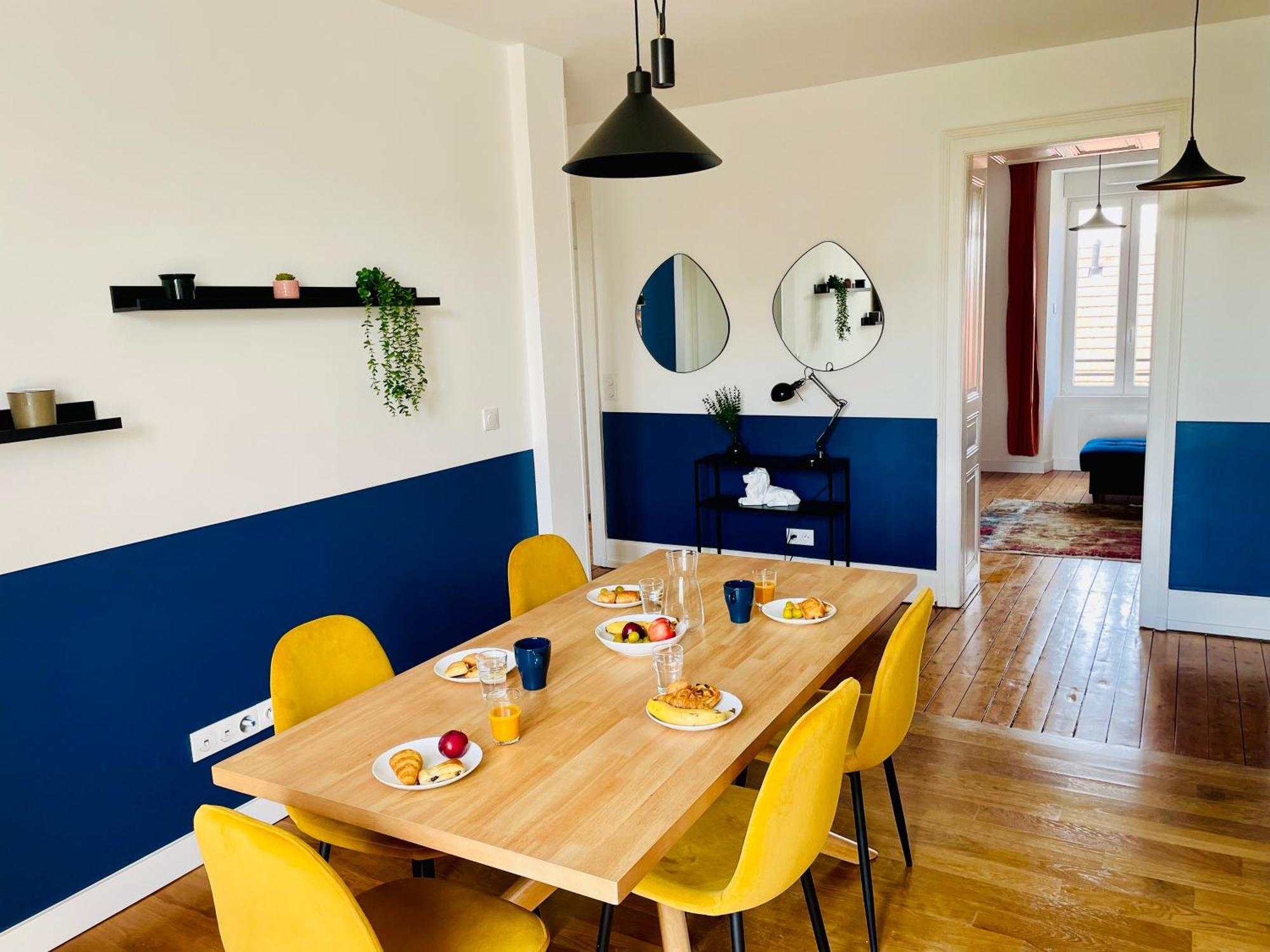 Appartement 201 - Confortable Face A La Maison Du Peuple